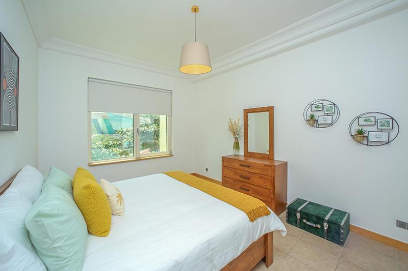 Bright Cosy One Bed - Palm Jumeirah Shoreline Apartment
