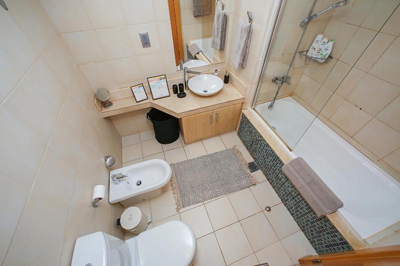 Bright Cosy One Bed - Palm Jumeirah Shoreline Apartment Dubai